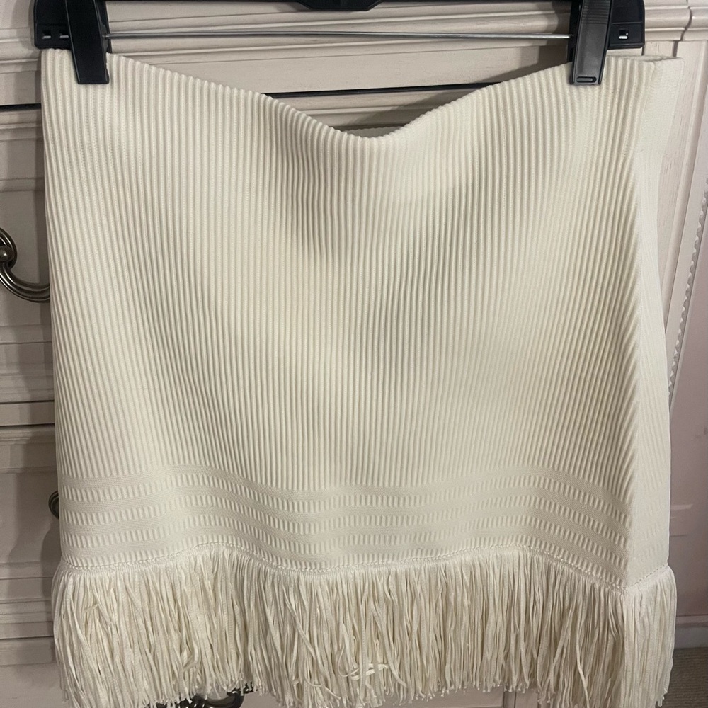 Express Ivory Knit fringe skirt - Picture 6 of 7